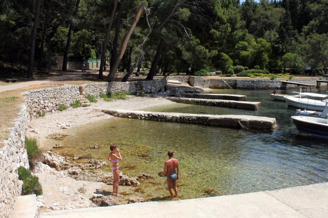 Apartments With A Parking Space Mali Lošinj Exterior foto