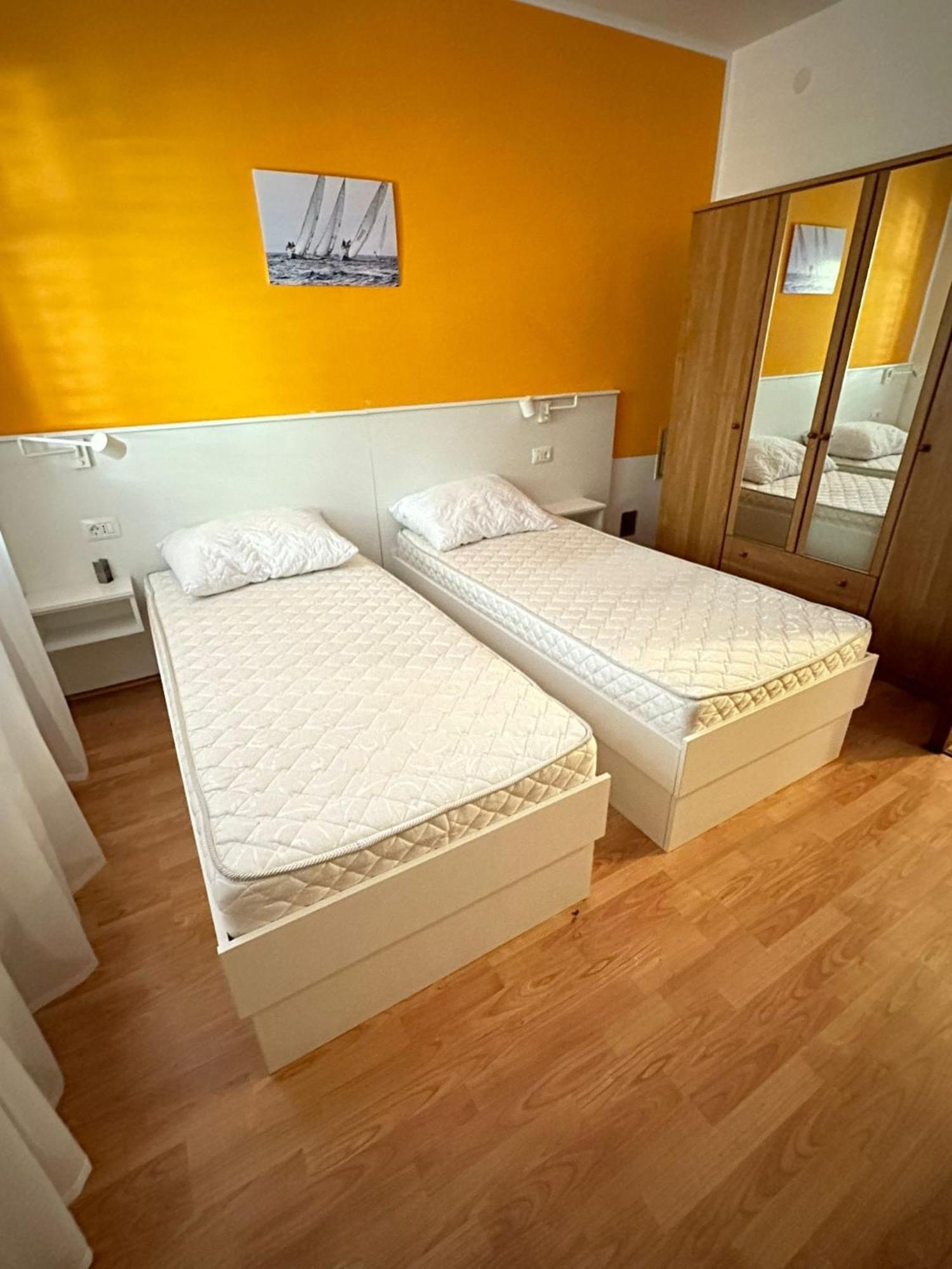 Apartments With A Parking Space Mali Lošinj Quarto foto